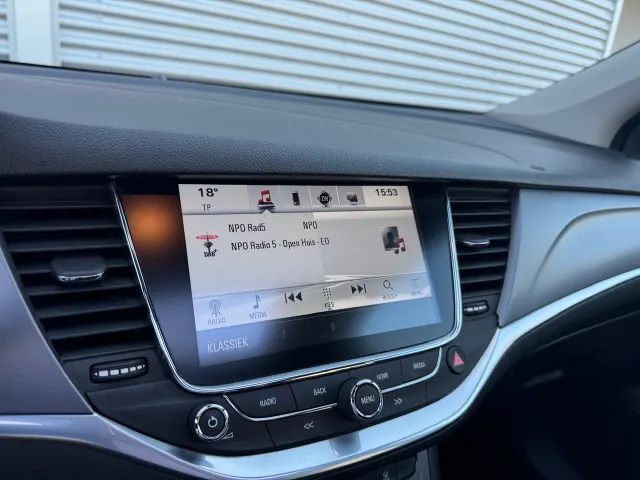 
Opel Astra 1.4 Turbo 150pk Business+ | Schuif/Kanteldak | Trekhaak | Navigatie | vol									