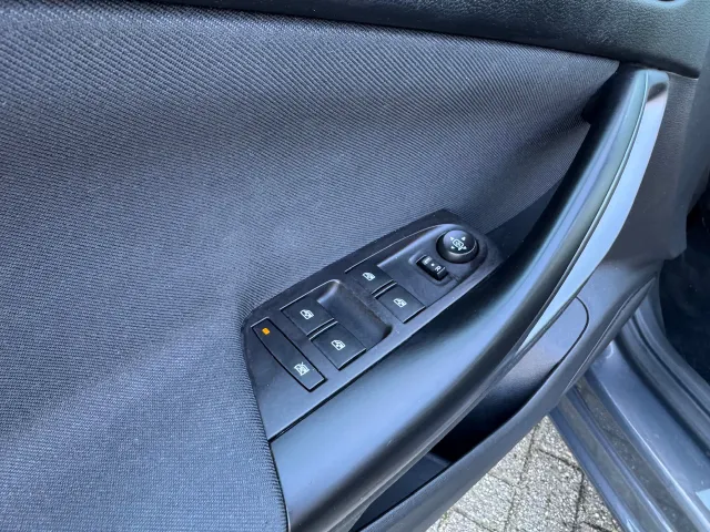 
Opel Astra 1.4 Turbo 150pk Business+ | Schuif/Kanteldak | Trekhaak | Navigatie | vol									