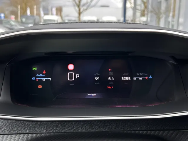 
Peugeot 2008 1.2 Puretech 130pk GT Automaat | Navigatie | Parkeerhulp voor en achter | Apple Carplay | Isofix | 3D cockpit | Parkeercamera achter | Androidauto | vol									