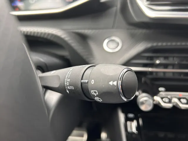 
Peugeot 2008 1.2 Puretech 130pk GT Automaat | Navigatie | Parkeerhulp voor en achter | Apple Carplay | Isofix | 3D cockpit | Parkeercamera achter | Androidauto | vol									