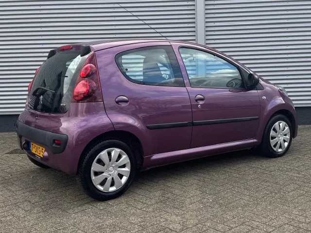 
Peugeot 107 1.0 68PK 5D Active | Airco | Elektrische ramen | Toerenteller | vol									