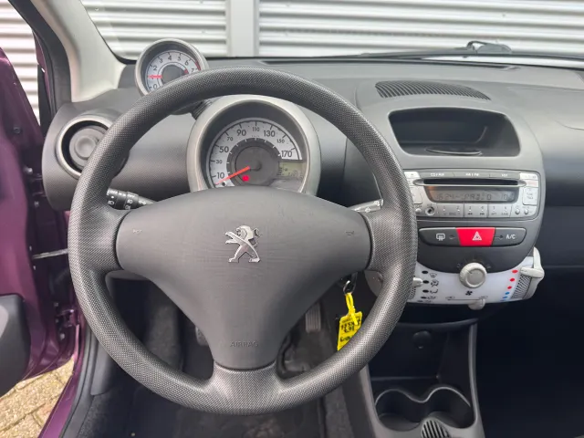 
Peugeot 107 1.0 68PK 5D Active | Airco | Elektrische ramen | Toerenteller | vol									