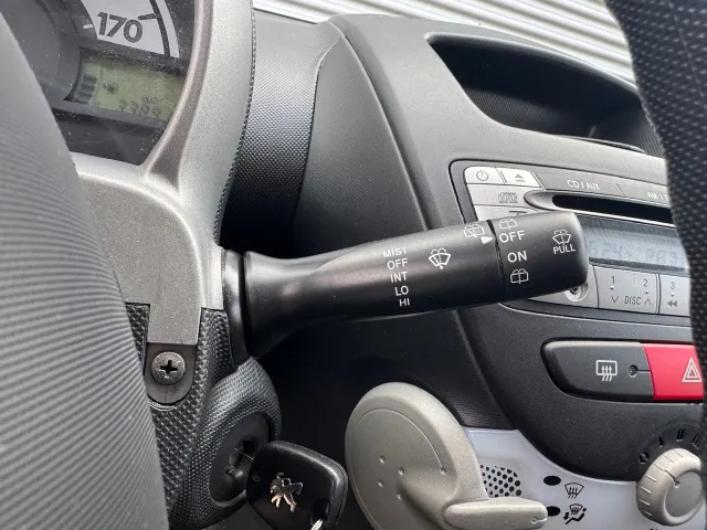 
Peugeot 107 1.0 68PK 5D Active | Airco | Elektrische ramen | Toerenteller | vol									