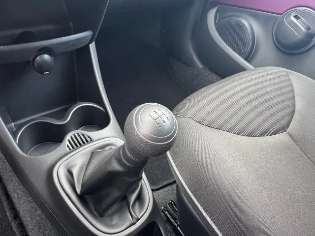 
Peugeot 107 1.0 68PK 5D Active | Airco | Elektrische ramen | Toerenteller | vol									