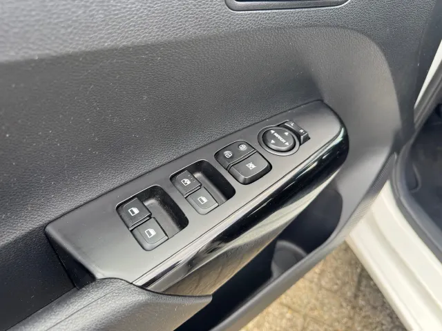 
Kia Picanto 1.0 CVVT 66 PK 5D ComfortPlusLine | Navigatie | Airco | Camera | Lichtmetalen Velgen | vol									