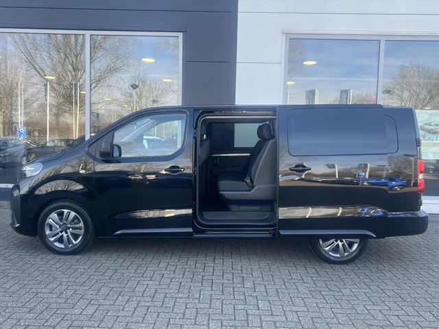 
								Peugeot Expert Dubbel Cabine 5-Zits 2.0 BlueHDi 180pk Automaat | Navigatie | Lederen bekleding met stoelverwarming | Climate control | Cruise control | Camera | vol									