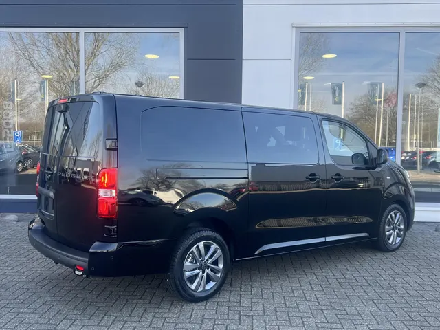 
								Peugeot Expert Dubbel Cabine 5-Zits 2.0 BlueHDi 180pk Automaat | Navigatie | Lederen bekleding met stoelverwarming | Climate control | Cruise control | Camera | vol									