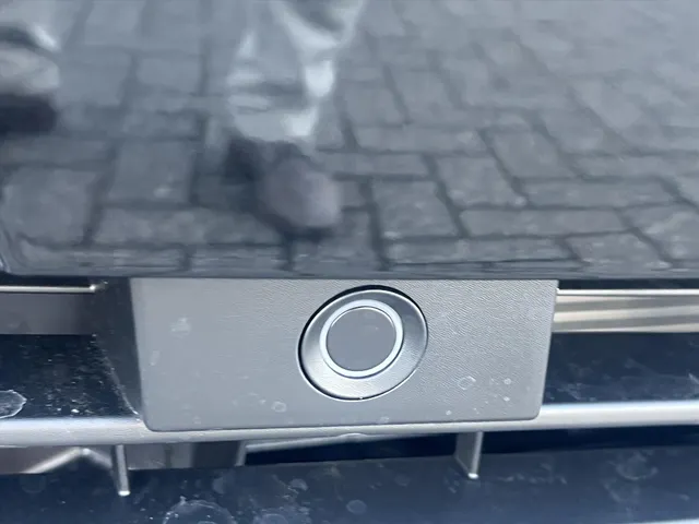 
								Peugeot Expert Dubbel Cabine 5-Zits 2.0 BlueHDi 180pk Automaat | Navigatie | Lederen bekleding met stoelverwarming | Climate control | Cruise control | Camera | vol									