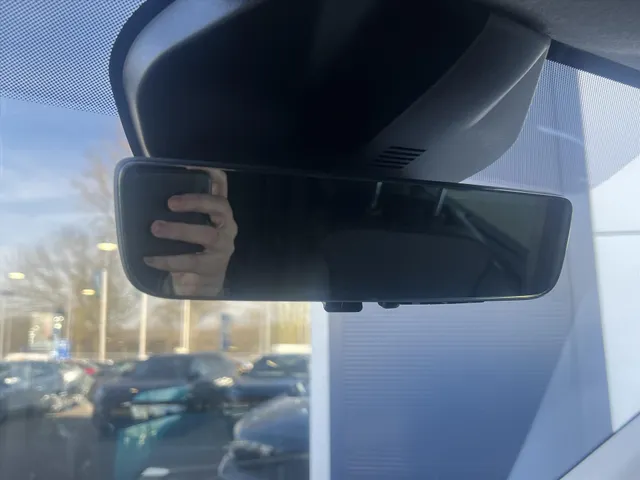 
								Peugeot Expert Dubbel Cabine 5-Zits 2.0 BlueHDi 180pk Automaat | Navigatie | Lederen bekleding met stoelverwarming | Climate control | Cruise control | Camera | vol									