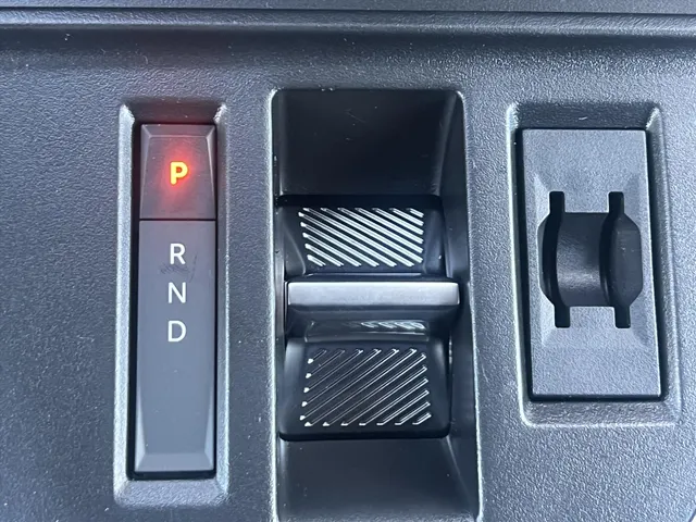 
								Peugeot Expert Dubbel Cabine 5-Zits 2.0 BlueHDi 180pk Automaat | Navigatie | Lederen bekleding met stoelverwarming | Climate control | Cruise control | Camera | vol									