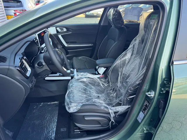 
Kia Ceed Sportswagon Sw 1.0 T-GDi 100pk DynamicPlusLine | Stoel/Stuurwielverwarming | Navigatie | Climate Control | Elektrische Klep | vol									