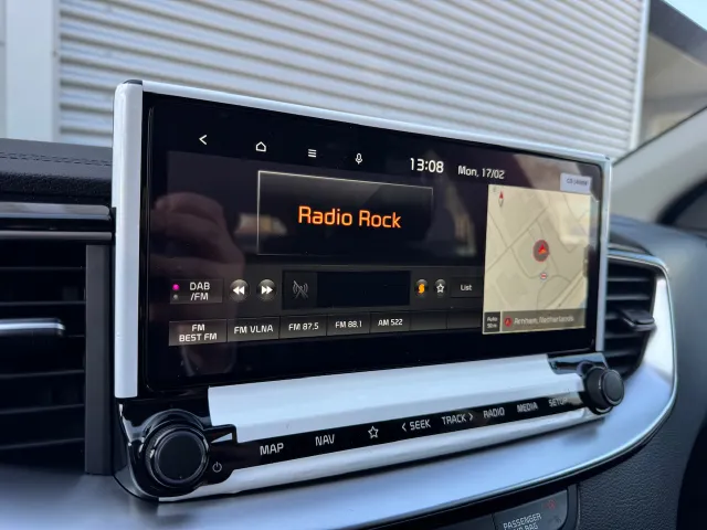 
Kia Ceed Sportswagon Sw 1.0 T-GDi 100pk DynamicPlusLine | Stoel/Stuurwielverwarming | Navigatie | Climate Control | Elektrische Klep | vol									