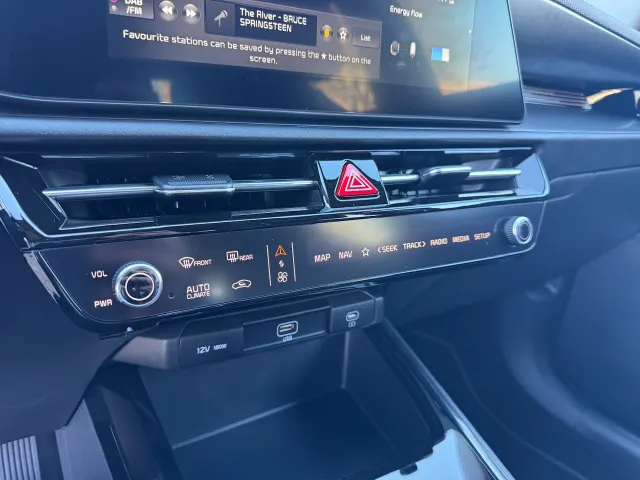 
Kia Niro 1.6 GDi Hybrid 129pk DCT6 DynamicLine | Navigatie | Climate Control | Sensoren | vol									