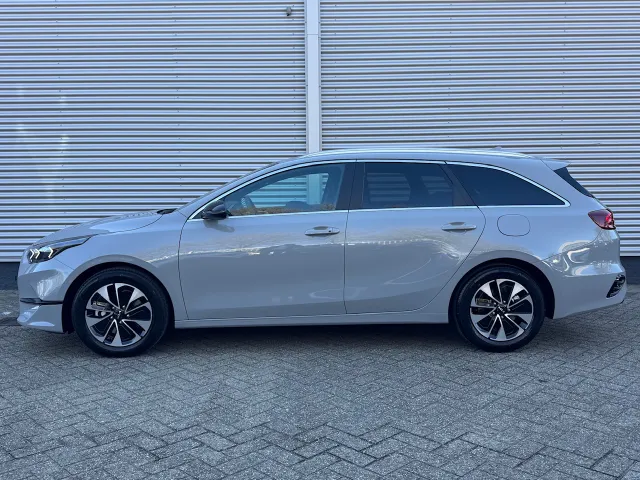 
								Kia Ceed 1.0 T-GDi 100pk Design Edition | JBL | Stoel/Stuurwielverwarming | Navigatie | Climate Control | vol									