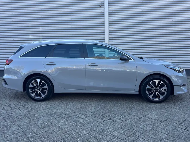 
								Kia Ceed 1.0 T-GDi 100pk Design Edition | JBL | Stoel/Stuurwielverwarming | Navigatie | Climate Control | vol									