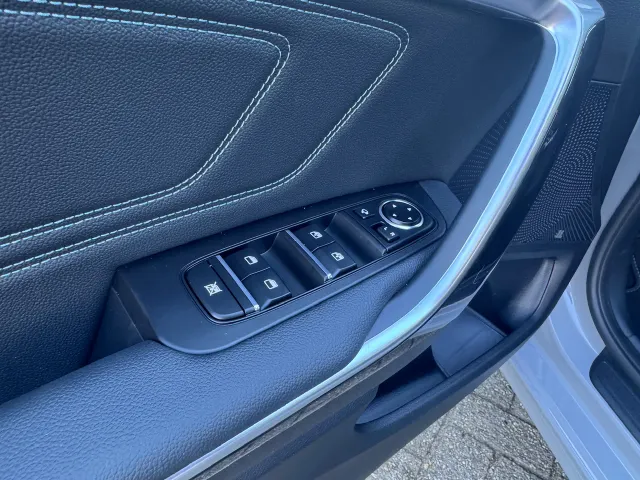 
								Kia Ceed 1.0 T-GDi 100pk Design Edition | JBL | Stoel/Stuurwielverwarming | Navigatie | Climate Control | vol									