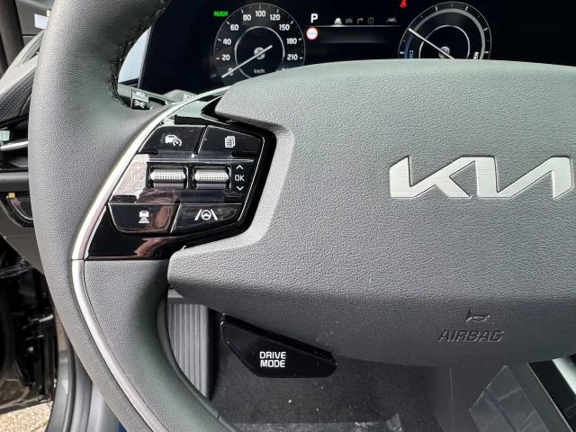 
Kia e-Niro 64,8 kWh 204pk Aut Edition Advanced | Elektrische stoel | Stoel/Stuurwielverwarming | Navigatie | vol									