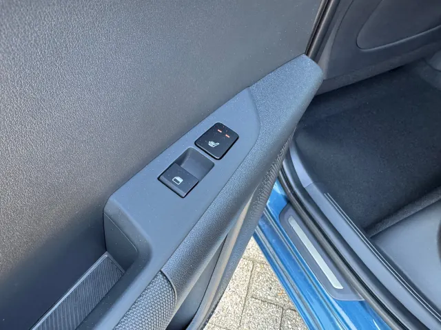 
Kia e-Niro 64,8 kWh 204pk Aut Plus Advanced | Stoelkoeling | Stoel/Stuurwielverwarming | Memory | Schuif/Kanteldak | Harman Kardon | vol									