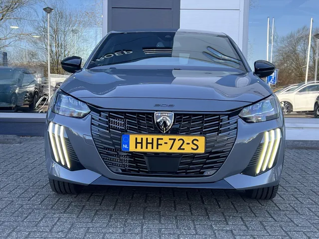 
Peugeot 208 1.2 Hybrid 100 e-DCS6 GT | Automaat | Navigatie | Camera | Parkeersensoren | Cruise Control | vol									