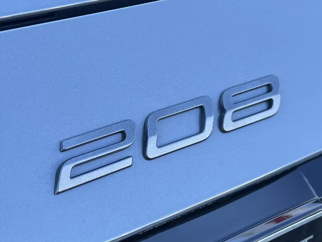 
Peugeot 208 1.2 Hybrid 100 e-DCS6 GT | Automaat | Navigatie | Camera | Parkeersensoren | Cruise Control | vol									