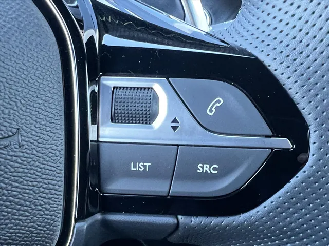 
Peugeot 208 1.2 Hybrid 100 e-DCS6 GT | Automaat | Navigatie | Camera | Parkeersensoren | Cruise Control | vol									