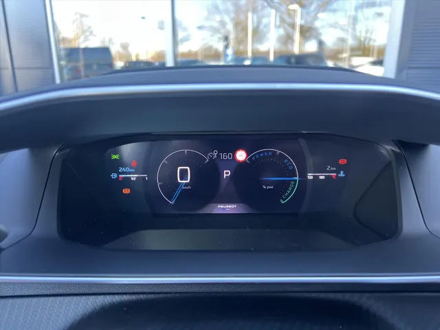 
Peugeot 208 1.2 Hybrid 100 e-DCS6 GT | Automaat | Navigatie | Camera | Parkeersensoren | Cruise Control | vol									