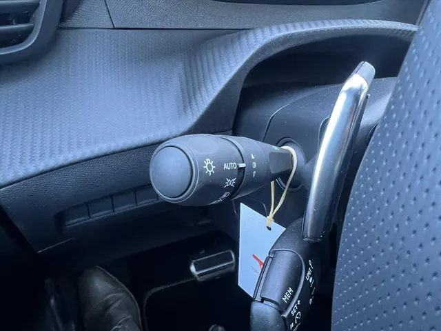 
Peugeot 208 1.2 Hybrid 100 e-DCS6 GT | Automaat | Navigatie | Camera | Parkeersensoren | Cruise Control | vol									