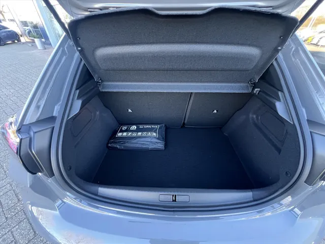
Peugeot 208 1.2 Hybrid 100 e-DCS6 GT | Automaat | Navigatie | Camera | Parkeersensoren | Cruise Control | vol									