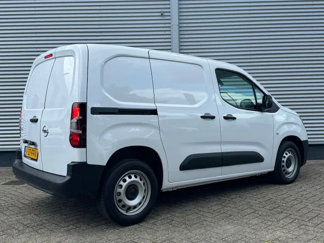 
Opel Combo Cargo 130pk Automaat | Pack Comfort I Groot scherm vol									