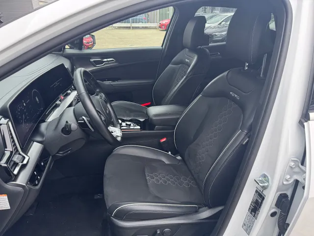 
								Kia Sportage 1.6 T-GDi 265pk PHEV AT6 4WD GT-Line | 360 Camera | Harman/Kardon | Stoel/Stuurwielverwarming | vol									