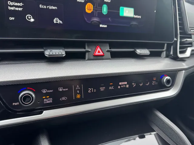 
								Kia Sportage 1.6 T-GDi 265pk PHEV AT6 4WD GT-Line | 360 Camera | Harman/Kardon | Stoel/Stuurwielverwarming | vol									