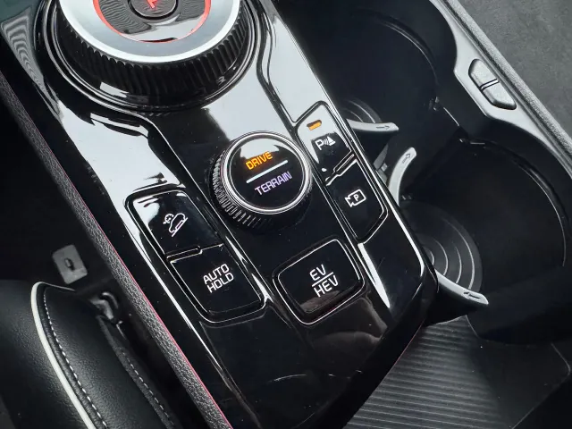 
								Kia Sportage 1.6 T-GDi 265pk PHEV AT6 4WD GT-Line | 360 Camera | Harman/Kardon | Stoel/Stuurwielverwarming | vol									