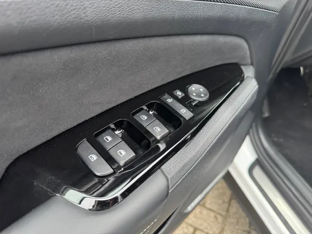 
								Kia Sportage 1.6 T-GDi 265pk PHEV AT6 4WD GT-Line | 360 Camera | Harman/Kardon | Stoel/Stuurwielverwarming | vol									