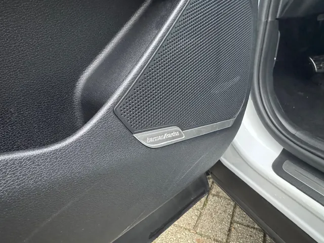 
								Kia Sportage 1.6 T-GDi 265pk PHEV AT6 4WD GT-Line | 360 Camera | Harman/Kardon | Stoel/Stuurwielverwarming | vol									