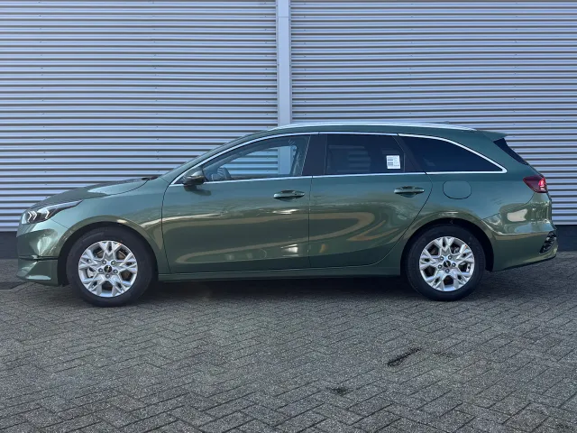 
Kia Ceed Sportswagon Sw 1.0 T-GDi 100pk DynamicPlusLine | Stoel/Stuurwielverwarming | Navigatie | Climate Control | Elektrische Achterklep | vol									