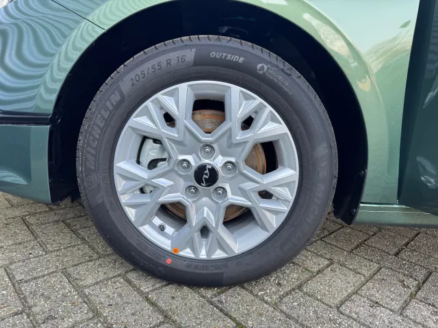 
Kia Ceed Sportswagon Sw 1.0 T-GDi 100pk DynamicPlusLine | Stoel/Stuurwielverwarming | Navigatie | Climate Control | Elektrische Achterklep | vol									