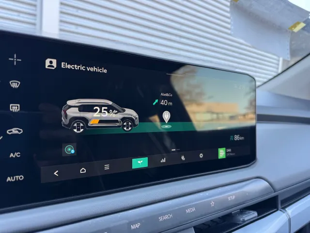 
Kia EV3 58,3 kWh 204pk Air | Navigatie | Climate Control | Parkeersensoren | Camera | vol									