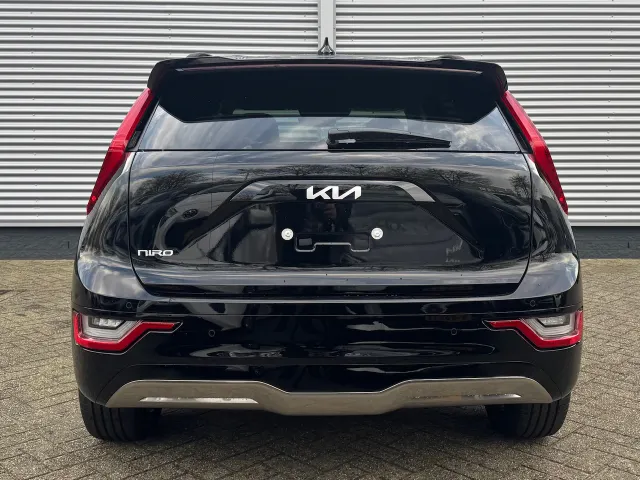 
Kia e-Niro 64,8 kWh 204pk Air | Stoel/Stuurwielverwarming | LED | Elektrische Stoel | Dodehoekdetectie | vol									
