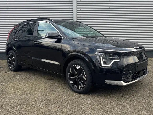
Kia e-Niro 64,8 kWh 204pk Air | Stoel/Stuurwielverwarming | LED | Elektrische Stoel | Dodehoekdetectie | vol									
