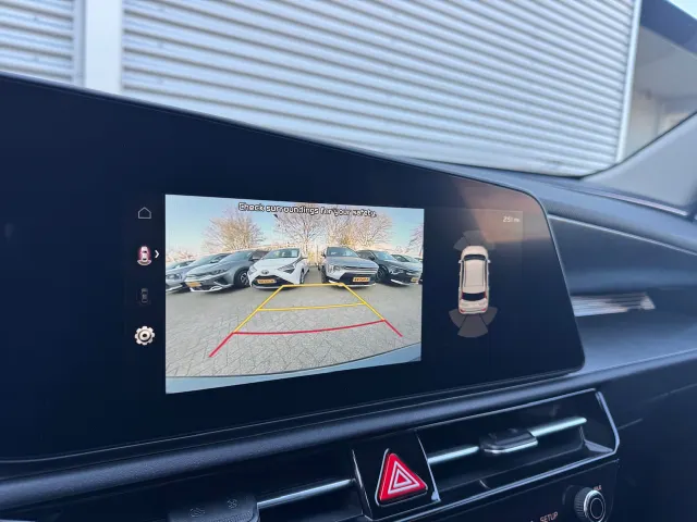 
Kia e-Niro 64,8 kWh 204pk Air | Stoel/Stuurwielverwarming | LED | Elektrische Stoel | Dodehoekdetectie | vol									