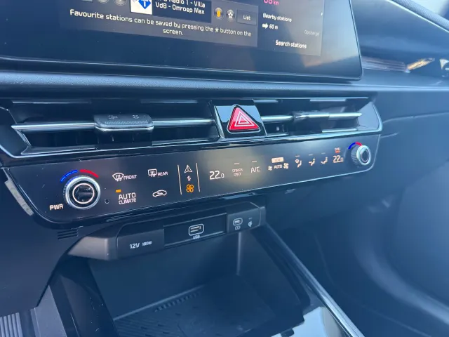 
Kia e-Niro 64,8 kWh 204pk Air | Stoel/Stuurwielverwarming | LED | Elektrische Stoel | Dodehoekdetectie | vol									