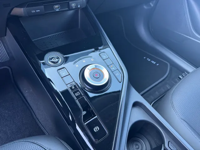 
Kia e-Niro 64,8 kWh 204pk Air | Stoel/Stuurwielverwarming | LED | Elektrische Stoel | Dodehoekdetectie | vol									