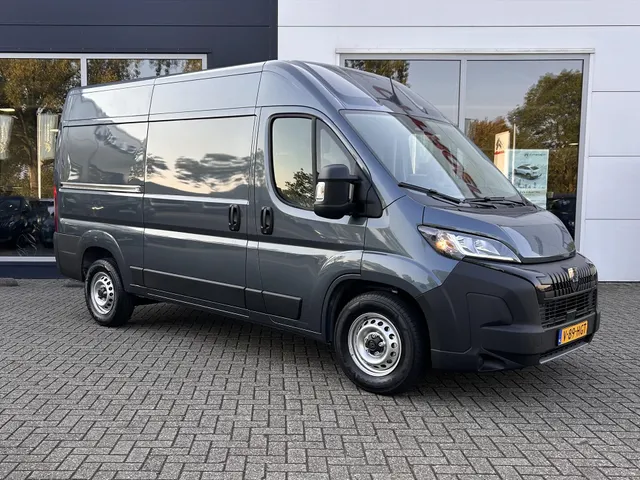 
Peugeot Boxer 140PK L2H2 3,5T Automaat | Parkeer camera achter | Navigatie | Airco | Cruise controle | vol									