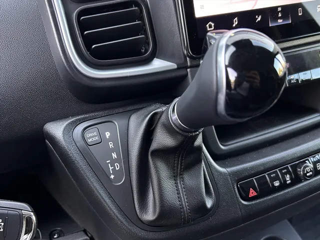 
Peugeot Boxer 140PK L2H2 3,5T Automaat | Parkeer camera achter | Navigatie | Airco | Cruise controle | vol									