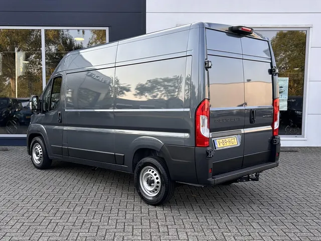 
Peugeot Boxer 140PK L2H2 3,5T Automaat | Parkeer camera achter | Navigatie | Airco | Cruise controle | vol									