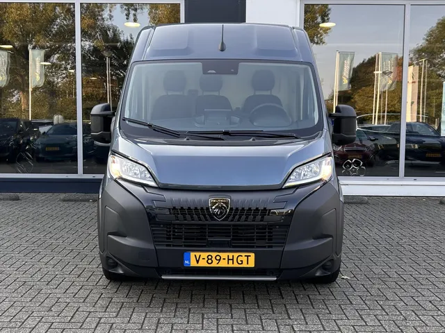 
Peugeot Boxer 140PK L2H2 3,5T Automaat | Parkeer camera achter | Navigatie | Airco | Cruise controle | vol									