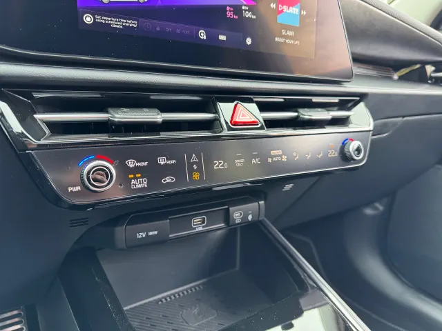 
Kia e-Niro 64,8 kWh 204pk Aut Plus Advanced | Stoelkoeling | Stoel/Stuurwielverwarming | Memory | Schuif/Kanteldak | Harman/Kardon | vol									