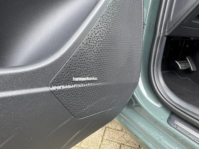 
Kia e-Niro 64,8 kWh 204pk Aut Plus Advanced | Stoelkoeling | Stoel/Stuurwielverwarming | Memory | Schuif/Kanteldak | Harman/Kardon | vol									