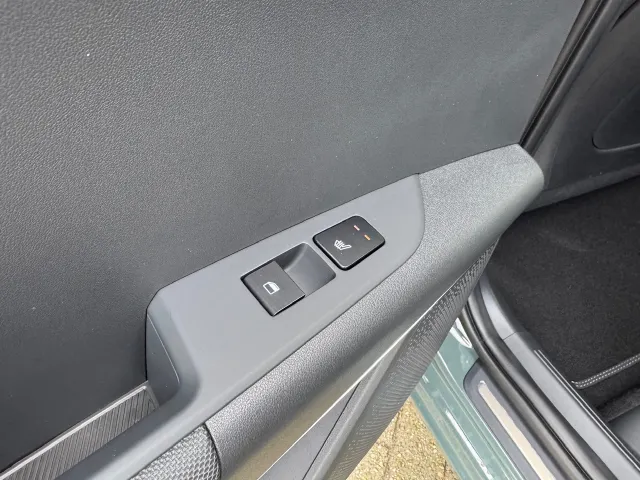 
Kia e-Niro 64,8 kWh 204pk Aut Plus Advanced | Stoelkoeling | Stoel/Stuurwielverwarming | Memory | Schuif/Kanteldak | Harman/Kardon | vol									