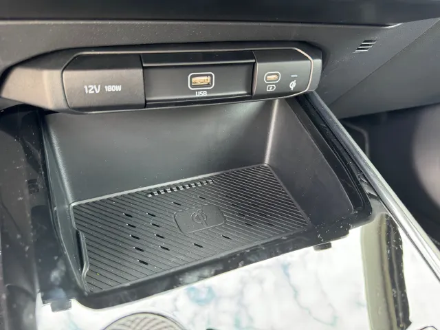 
Kia e-Niro 64,8 kWh 204pk Aut Edition Advanced | Elektrische stoel | Stoel/Stuurwielverwarming | Navigatie | vol									